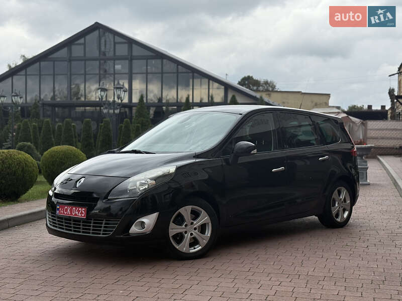 Минивэн Renault Grand Scenic 2011 в 