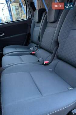 Минивэн Renault Grand Scenic 2009 в 