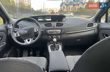 Мінівен Renault Grand Scenic 2011 в 