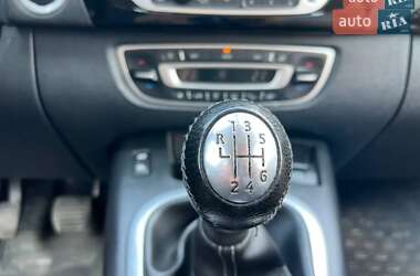 Минивэн Renault Grand Scenic 2012 в 