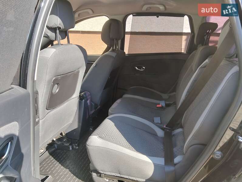 Мінівен Renault Grand Scenic 2012 в Івано-Франківську