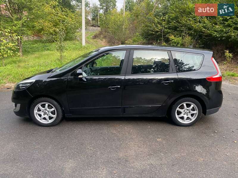 Renault Grand Scenic 2012