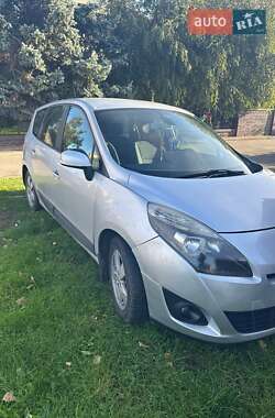 Renault Grand Scenic 2010