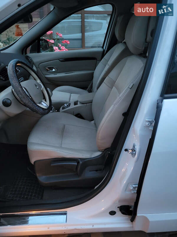 Мінівен Renault Grand Scenic 2011 в Петропавлівській Борщагівці