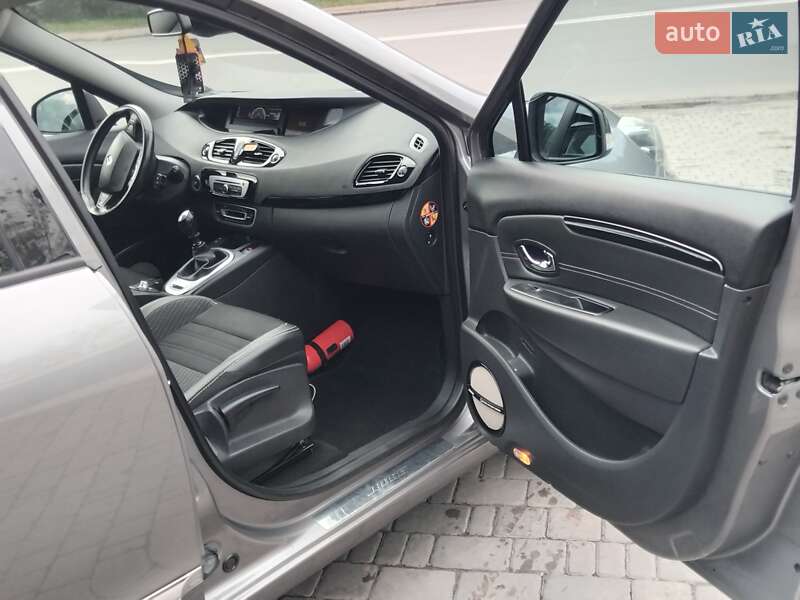 Минивэн Renault Grand Scenic 2015 в Луцке