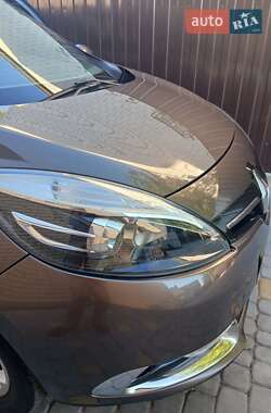 Минивэн Renault Grand Scenic 2014 в 