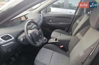 Renault Grand Scenic 2015 Renault Grand Scenic 2015