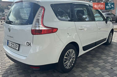 Минивэн Renault Grand Scenic 2009 в 