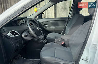 Минивэн Renault Grand Scenic 2009 в 