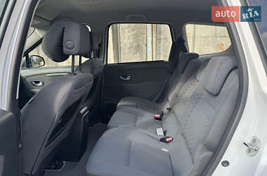 Минивэн Renault Grand Scenic 2009 в 