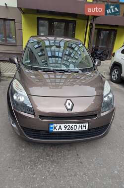 Renault Grand Scenic 2011