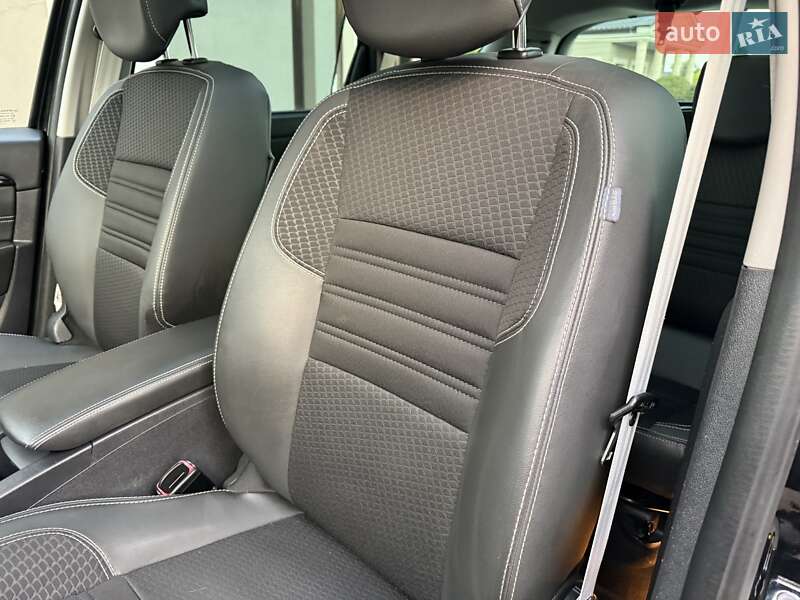 Мінівен Renault Grand Scenic 2015 в Стрию