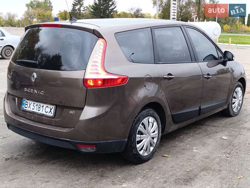 Минивэн Renault Grand Scenic 2010 в Теофиполе