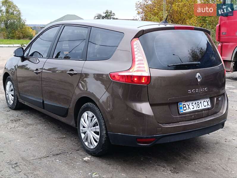 Минивэн Renault Grand Scenic 2010 в Теофиполе