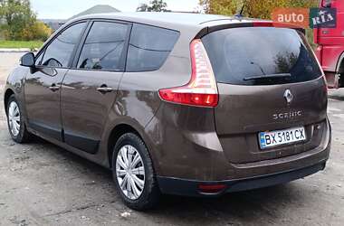 Минивэн Renault Grand Scenic 2010 в 