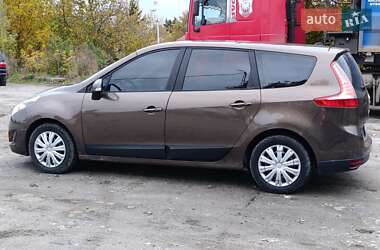 Минивэн Renault Grand Scenic 2010 в 