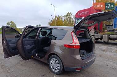 Минивэн Renault Grand Scenic 2010 в 