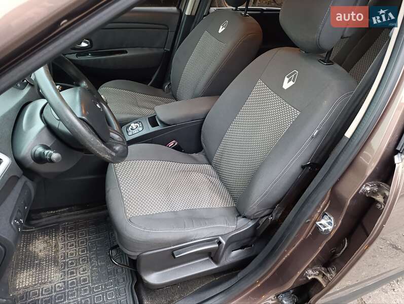 Минивэн Renault Grand Scenic 2010 в Теофиполе