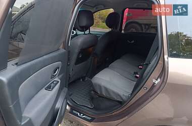 Минивэн Renault Grand Scenic 2010 в 
