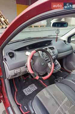 Минивэн Renault Grand Scenic 2005 в 