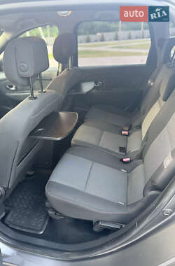 Минивэн Renault Grand Scenic 2012 в 