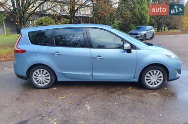 Минивэн Renault Grand Scenic 2011 в 