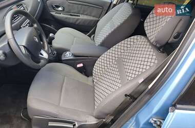 Минивэн Renault Grand Scenic 2011 в 