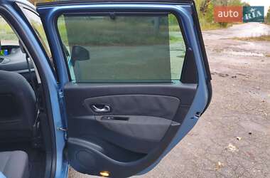Минивэн Renault Grand Scenic 2011 в 