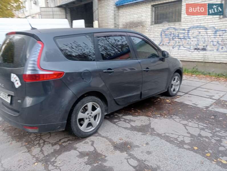 Минивэн Renault Grand Scenic 2011 в Львове