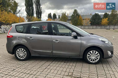 Минивэн Renault Grand Scenic 2009 в 