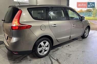Мінівен Renault Grand Scenic 2011 в 