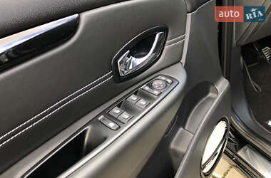 Минивэн Renault Grand Scenic 2016 в 