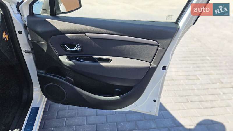 Мінівен Renault Grand Scenic 2015 в Вінниці фото 24 Мінівен Renault Grand Scenic 2015 в Вінниці