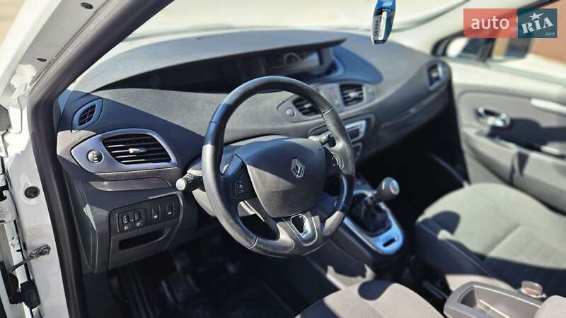 Мінівен Renault Grand Scenic 2015 в Вінниці фото 48 Мінівен Renault Grand Scenic 2015 в Вінниці