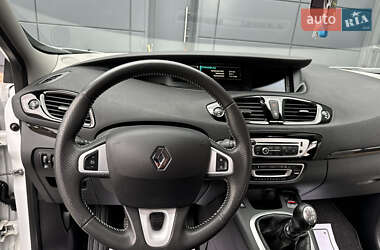 Минивэн Renault Grand Scenic 2012 в 