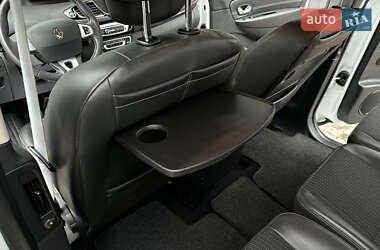Минивэн Renault Grand Scenic 2012 в 