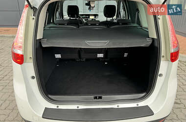 Минивэн Renault Grand Scenic 2012 в 