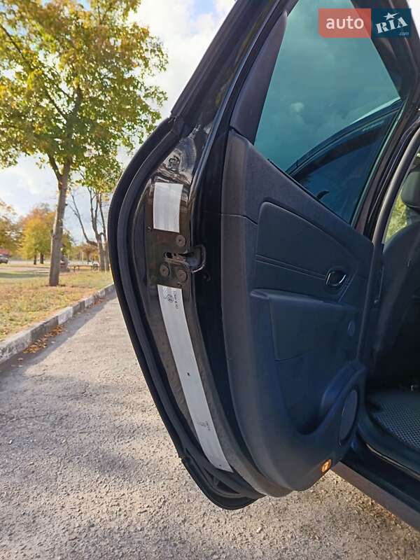 Мінівен Renault Grand Scenic 2013 в Запоріжжі фото 31 Мінівен Renault Grand Scenic 2013 в Запоріжжі