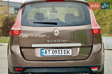 Минивэн Renault Grand Scenic 2011 в 