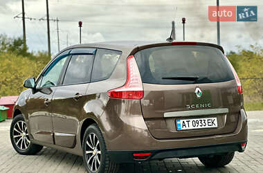 Минивэн Renault Grand Scenic 2011 в 