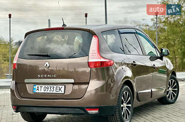 Минивэн Renault Grand Scenic 2011 в 