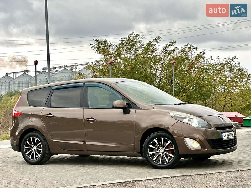 Мінівен Renault Grand Scenic 2011 в Кропивницькому