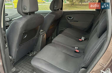 Минивэн Renault Grand Scenic 2011 в 