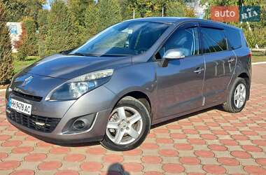 Renault Grand Scenic 2011