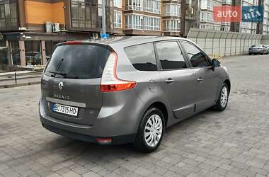 Минивэн Renault Grand Scenic 2013 в 