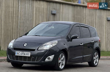 Минивэн Renault Grand Scenic 2011 в 