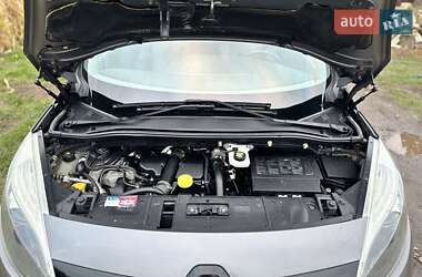 Мінівен Renault Grand Scenic 2013 в 