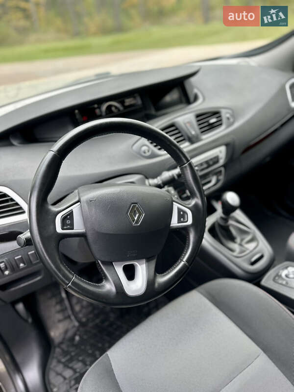 Минивэн Renault Grand Scenic 2013 в Житомире