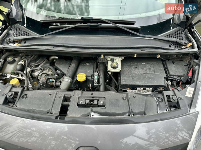 Минивэн Renault Grand Scenic 2013 в Житомире