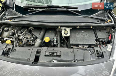 Минивэн Renault Grand Scenic 2013 в 